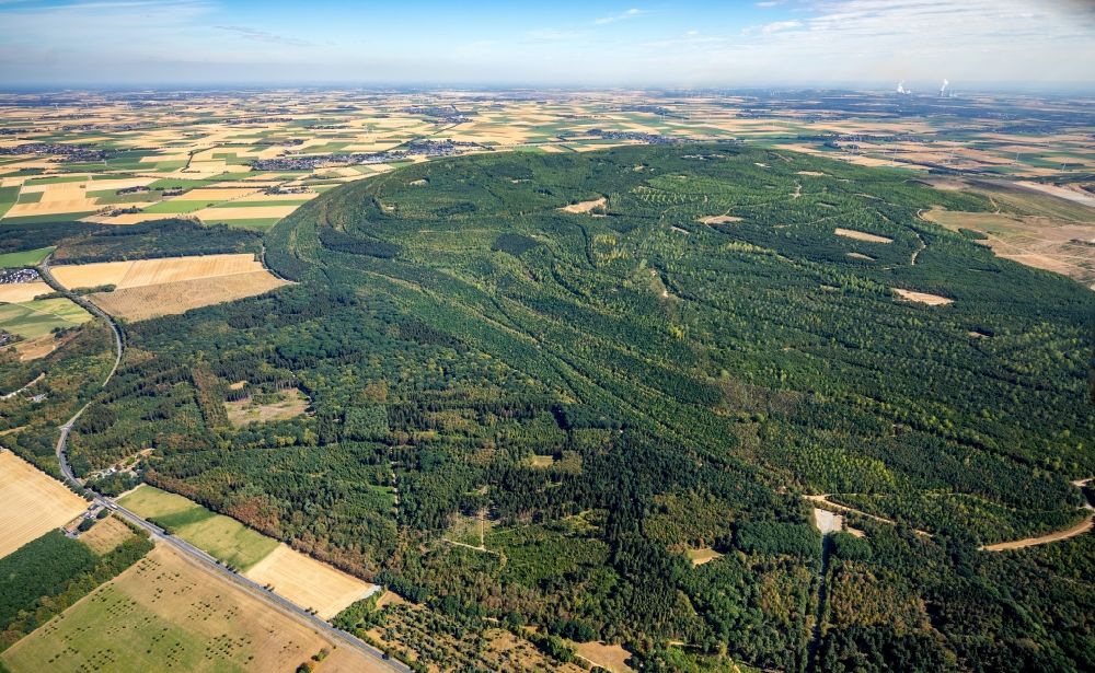 Luftbild Niederzier - Gelände der ehemaligen Bergbau- Halde Garzweiler in Niederzier im Bundesland Nordrhein-Westfalen, Deutschland