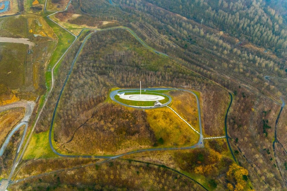 Luftaufnahme Bergkamen - Gelände der ehemaligen Bergbau- Halde Halde Großes Holz in Bergkamen im Bundesland Nordrhein-Westfalen - NRW, Deutschland