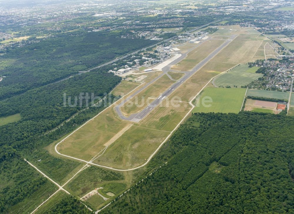 Luftaufnahme Braunschweig - Gelände des Flughafen Braunschweig-Wolfsburg in Braunschweig im Bundesland Niedersachsen, Deutschland