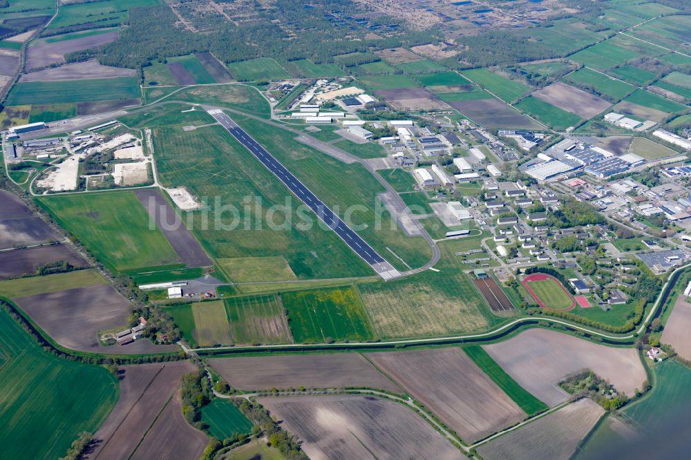 Luftbild Diepholz - Gelände des Flughafen Fliegerhorst Diepholz in Diepholz im Bundesland Niedersachsen, Deutschland