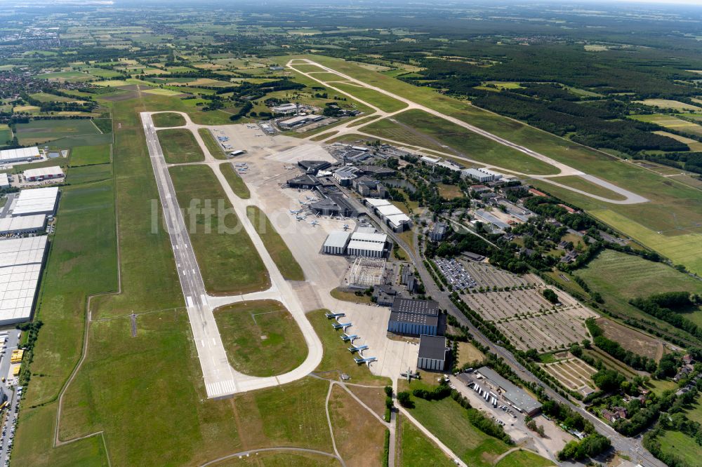 Luftaufnahme Langenhagen - Gelände des Flughafen Hannover Langenhagen im Bundesland Niedersachsen