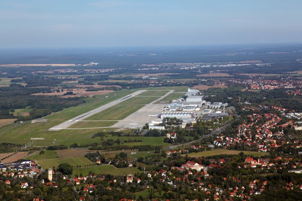 Luftbild Dresden - Gelände des Flughafen im Ortsteil Klotzsche in Dresden im Bundesland Sachsen, Deutschland