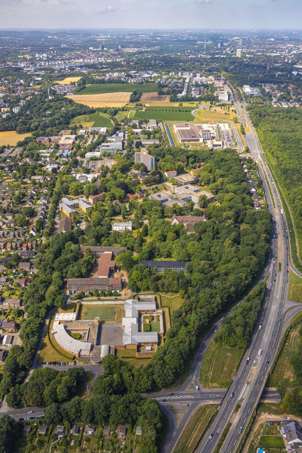 Luftaufnahme Dortmund - Gelände der Forensik - Psychiatrie LWL-Klinik Dortmund (Erwachsenenpsychiatrie) in Dortmund im Bundesland Nordrhein-Westfalen, Deutschland