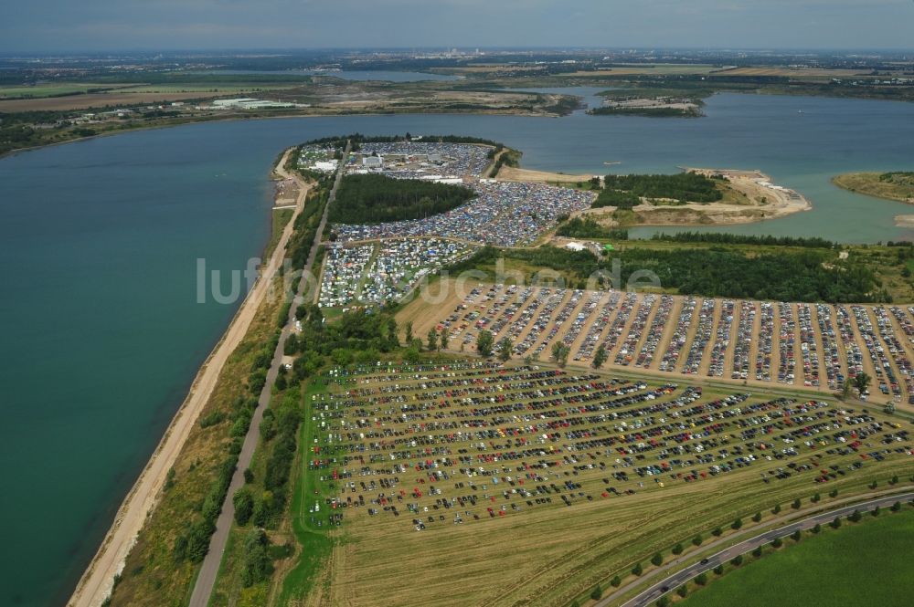 Luftbild Großpösna - Gelände des Highfield Festivals, dem größten Indie - Rock Festival in Ostdeutschland am Ufer des Störmthaler Sees bei Großpösna in Sachsen