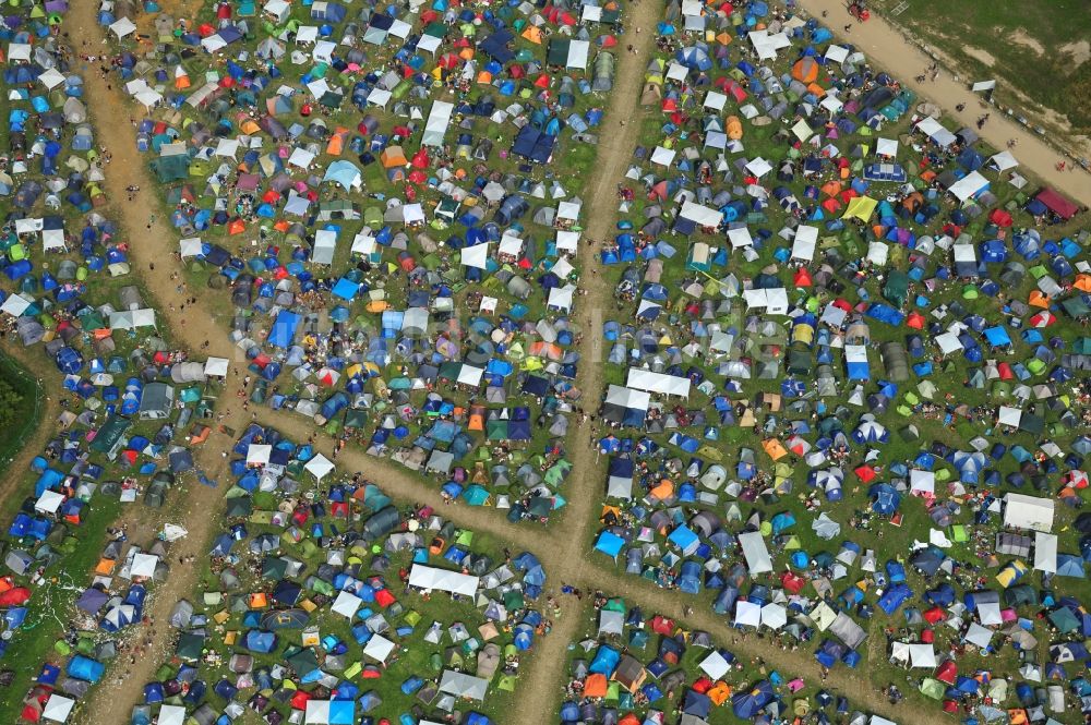 Luftbild Großpösna - Gelände des Highfield Festivals, dem größten Indie - Rock Festival in Ostdeutschland am Ufer des Störmthaler Sees bei Großpösna in Sachsen