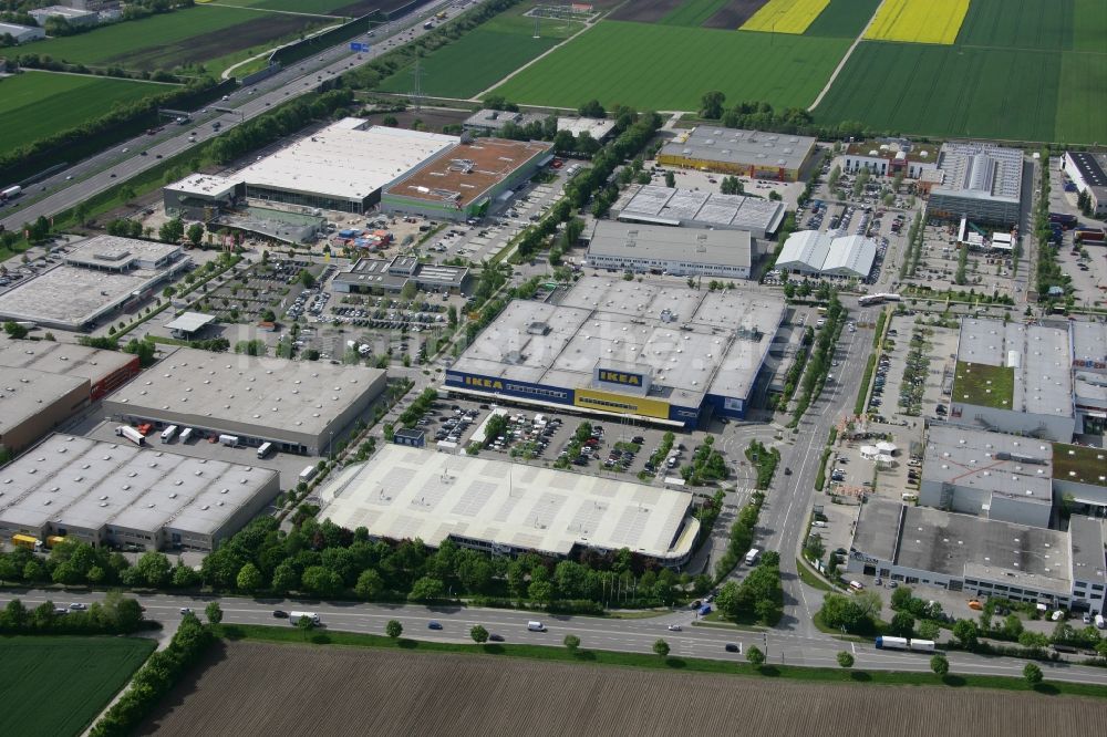 München Eching aus der Vogelperspektive: Gelände des IKEA Einrichtungshaus München-Eching im Bundesland Bayern