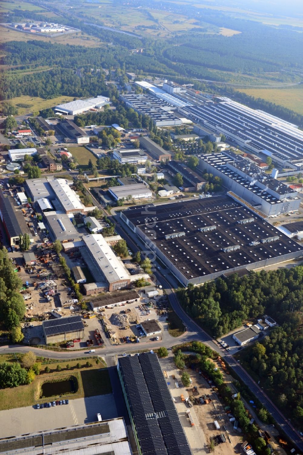 Luftaufnahme Ludwigsfelde - Gelände des Industrieparks Am Birkengrund in Ludwigsfelde im Bundesland Brandenburg