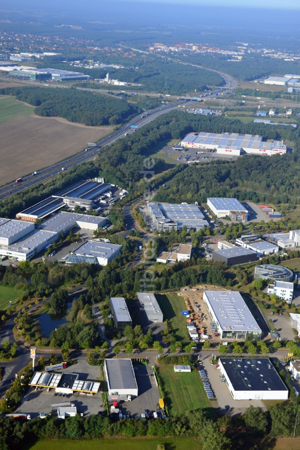 Ludwigsfelde von oben - Gelände des Industrieparks Am Birkengrund in Ludwigsfelde im Bundesland Brandenburg