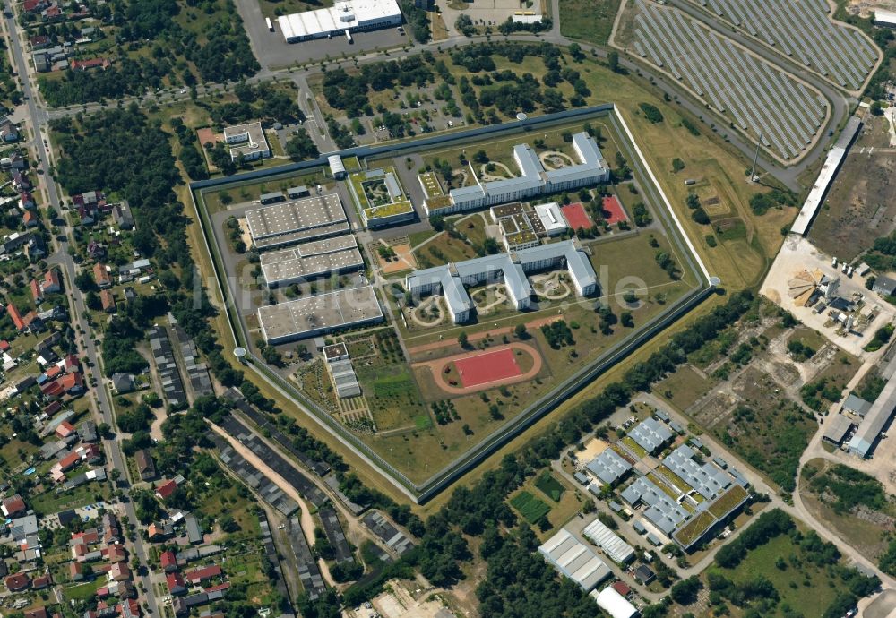 Luftaufnahme Cottbus - Gelände der Justizvollzugsanstalt JVA Cottbus-Dissenchen an der Oststraße in Cottbus im Bundesland Brandenburg