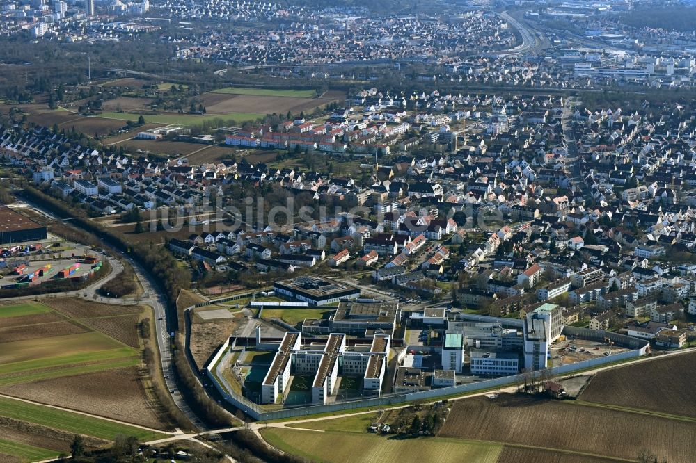 Stuttgart von oben - Gelände der Justizvollzugsanstalt JVA Stuttgart im Ortsteil Stammheim in Stuttgart im Bundesland Baden-Württemberg, Deutschland
