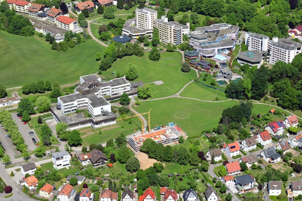 Bad Säckingen von oben - Gelände für den neuen Gesundheitscampus beim ehemaligen Kreiskrankenhaus und dem Kurzentrum in Bad Säckingen im Bundesland Baden-Württemberg, Deutschland