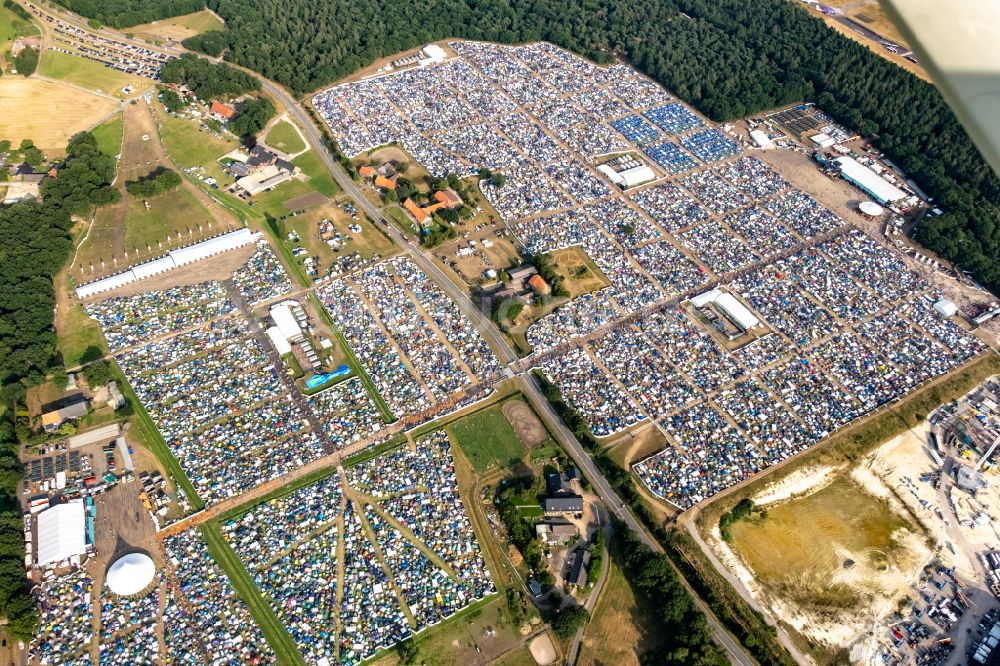 Luftaufnahme Weeze - Gelände des PAROOKAVILLE - Electronic Music Festival in Weeze im Bundesland Nordrhein-Westfalen, Deutschland