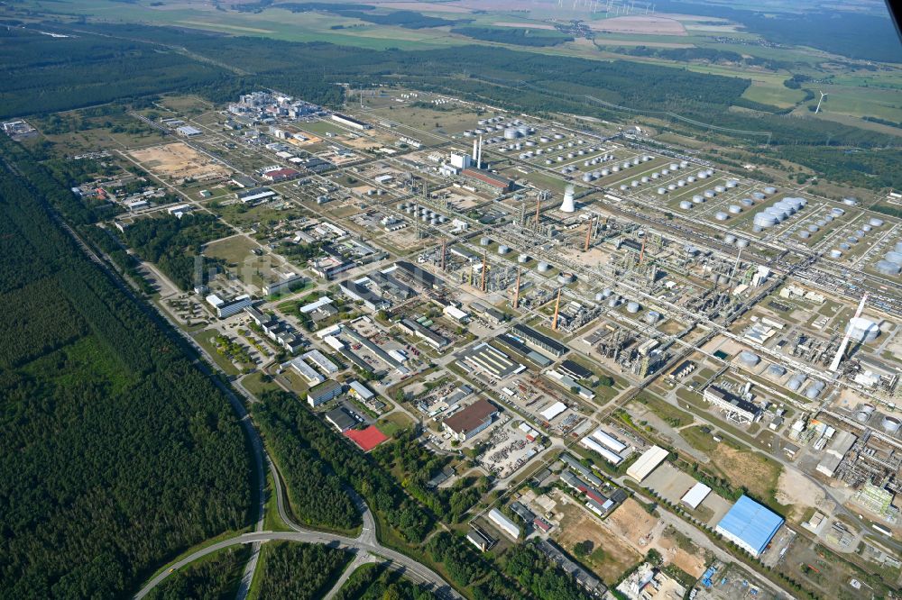 Luftaufnahme Schwedt/Oder - Gelände der PCK Raffinerie GmbH in Schwedt/Oder im Bundeslandes Brandenburg