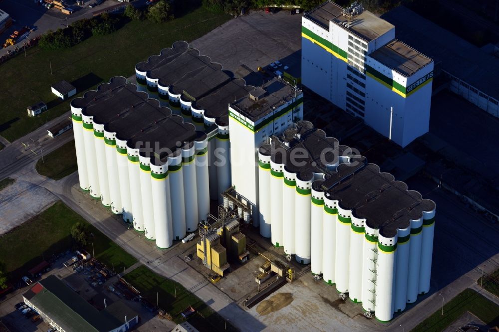 Karstädt von oben - Gelände und Produktions- Gebäude der Getreide AG in der Gemeinde Karstädt des Landkreises Prignitz im Bundesland Brandenburg