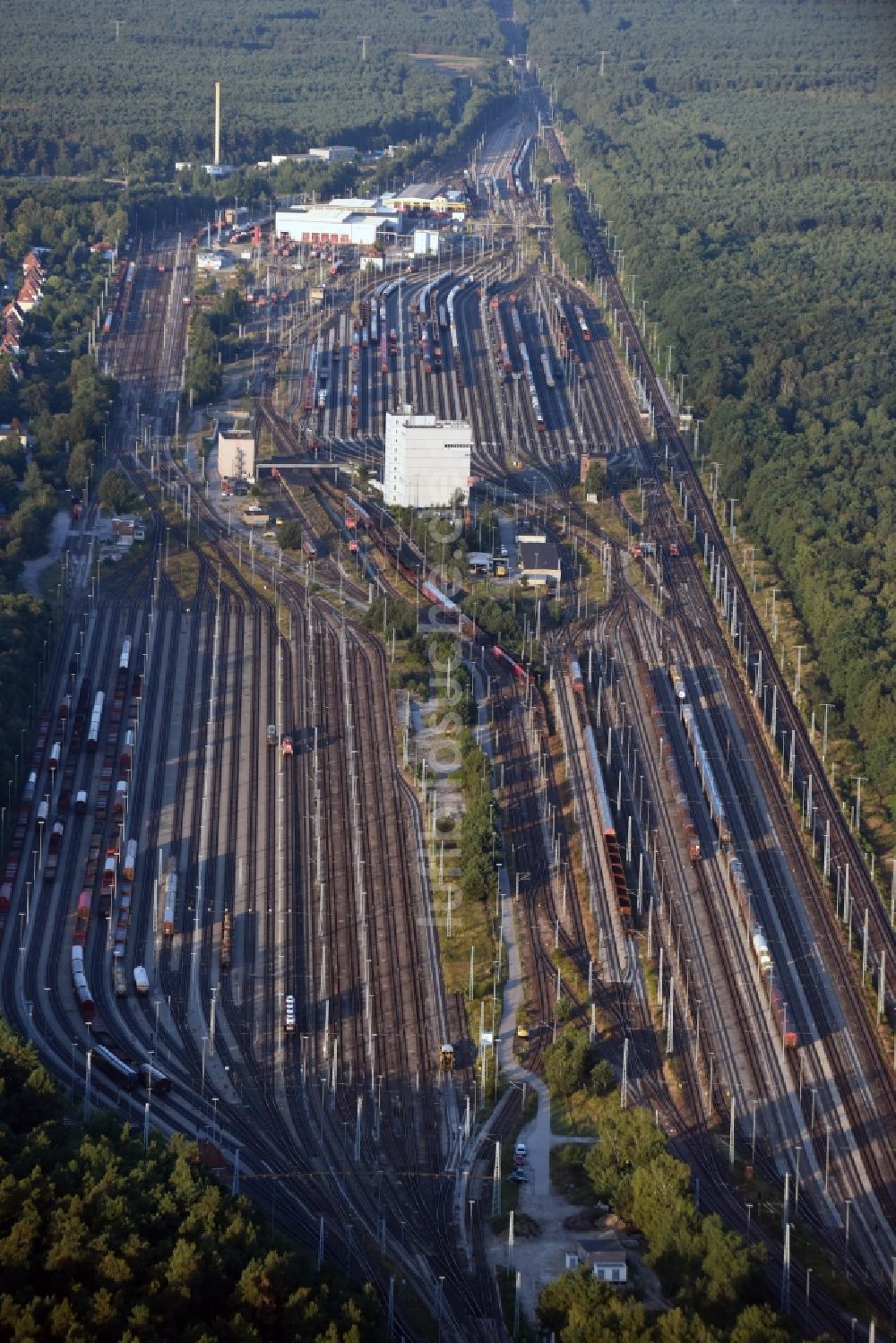 Luftbild Seddiner See - Gelände des Rangierbahnhofs und Stellwerkes Seddin der Deutschen Bahn in der Gemeinde Seddiner See im Bundesland Brandenburg