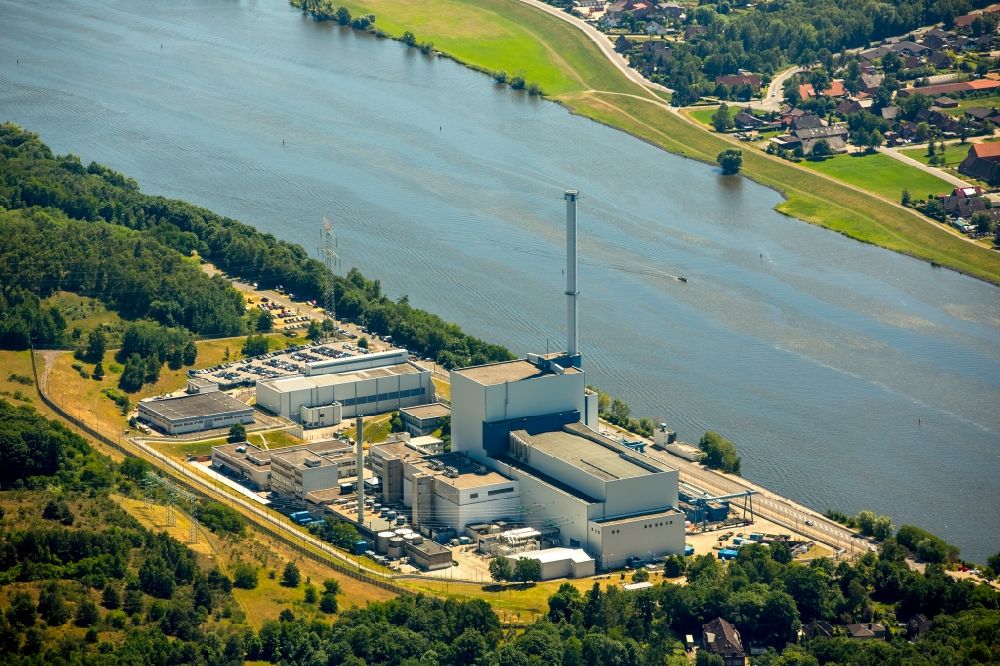 Luftbild Krümmel, Geesthacht - Gelände des stillgelegten Kernkraftwerk Krümmel am Ufer der Elbe, direkt am Ortsteil Krümmel von Geesthacht im Bundesland Schleswig-Holstein