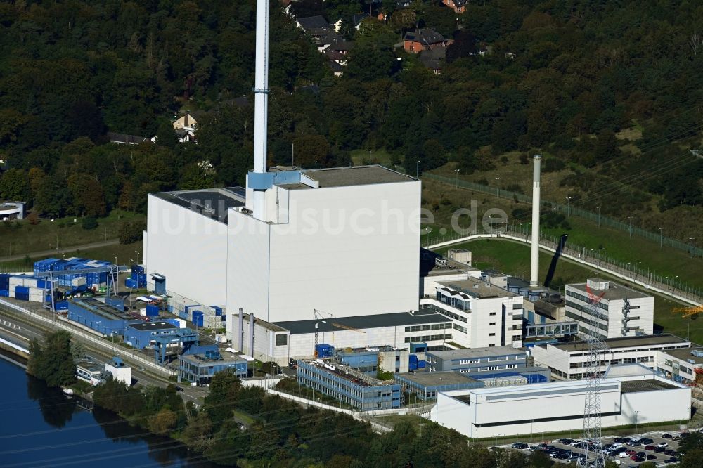 Luftbild Geesthacht - Gelände des stillgelegten Kernkraftwerk Krümmel am Ufer der Elbe, direkt am Ortsteil Krümmel von Geesthacht im Bundesland Schleswig-Holstein
