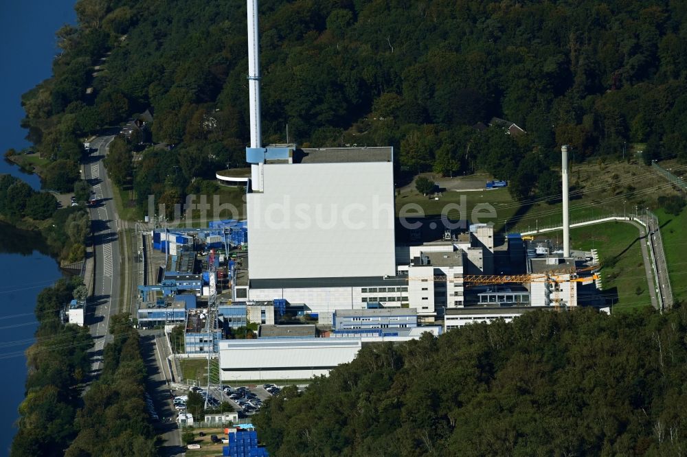 Luftbild Geesthacht - Gelände des stillgelegten Kernkraftwerk Krümmel am Ufer der Elbe, direkt am Ortsteil Krümmel von Geesthacht im Bundesland Schleswig-Holstein