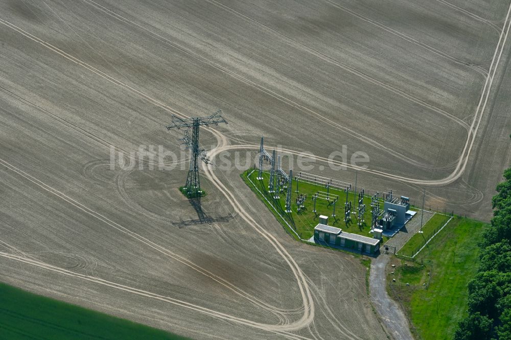 Blumberg von oben - Gelände des Umspannwerkes auf einem Feld in Blumberg im Bundesland Brandenburg, Deutschland
