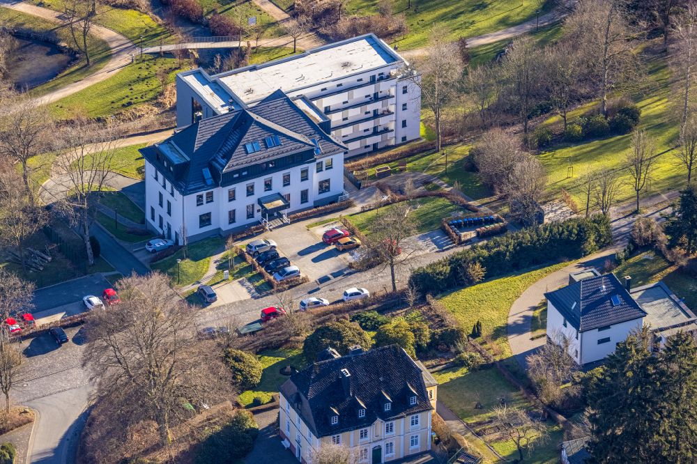 Eslohe (Sauerland) aus der Vogelperspektive: Gelände Wohnheim - Gebäude Caritas Sozialstation in Eslohe (Sauerland) im Bundesland Nordrhein-Westfalen, Deutschland
