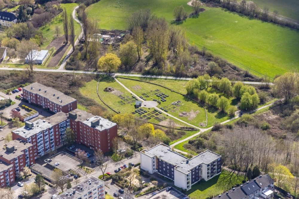 Luftaufnahme Hamm - Gemeinschafts- Gartenanlage in einer Mehrfamilienhaus- Siedlung im Ortsteil Heessen in Hamm im Bundesland Nordrhein-Westfalen, Deutschland