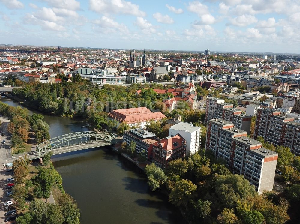 Luftbild Halle (Saale) - Genzmer Brücke und den Stadtteil Glaucha in Halle ( Saale ) im Bundesland Sachsen-Anhalt
