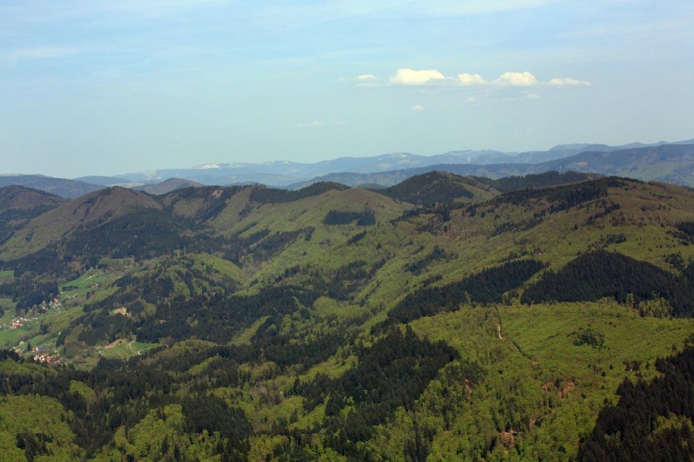 Luftaufnahme Kandern - Geplanter Windpark Wasen in der Wald und Berglandschaft bei Kandern im Bundesland Baden-Württemberg, Deutschland