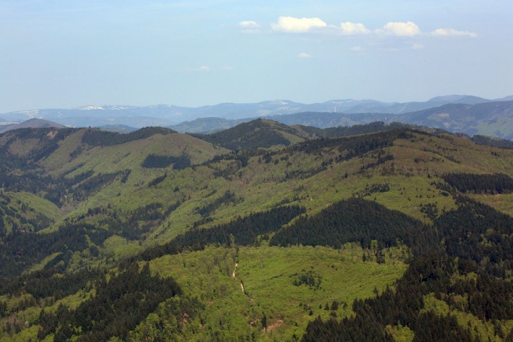 Kandern von oben - Geplanter Windpark Wasen in der Wald und Berglandschaft bei Kandern im Bundesland Baden-Württemberg, Deutschland