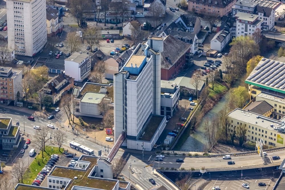 Siegen aus der Vogelperspektive: Gerichts- Gebäudekomplex Amtsgericht Siegen in Siegen im Bundesland Nordrhein-Westfalen, Deutschland