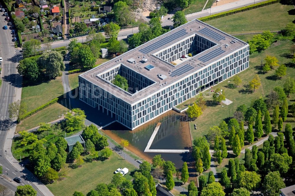 Luftbild Erfurt - Gerichts- Gebäudekomplex des Bundesarbeitsgericht in Erfurt im Bundesland Thüringen, Deutschland