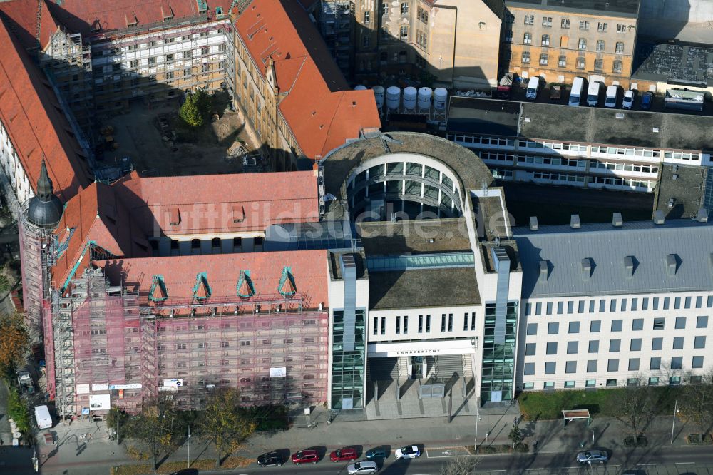 Luftbild Magdeburg - Gerichts- Gebäudekomplex Landgericht Magdeburg in Magdeburg im Bundesland Sachsen-Anhalt, Deutschland