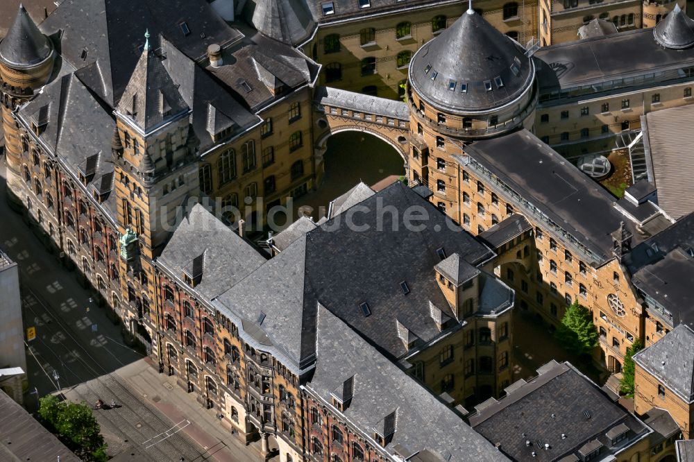 Luftbild Bremen - Gerichts- Gebäudekomplex des Landgericht und Polizeikommissariat in Bremen, Deutschland