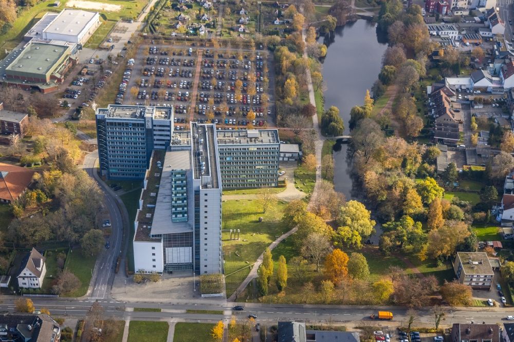 Hamm aus der Vogelperspektive: Gerichts- Gebäudekomplex des Oberlandesgericht Hamm am Ostringpark in Hamm im Bundesland Nordrhein-Westfalen, Deutschland