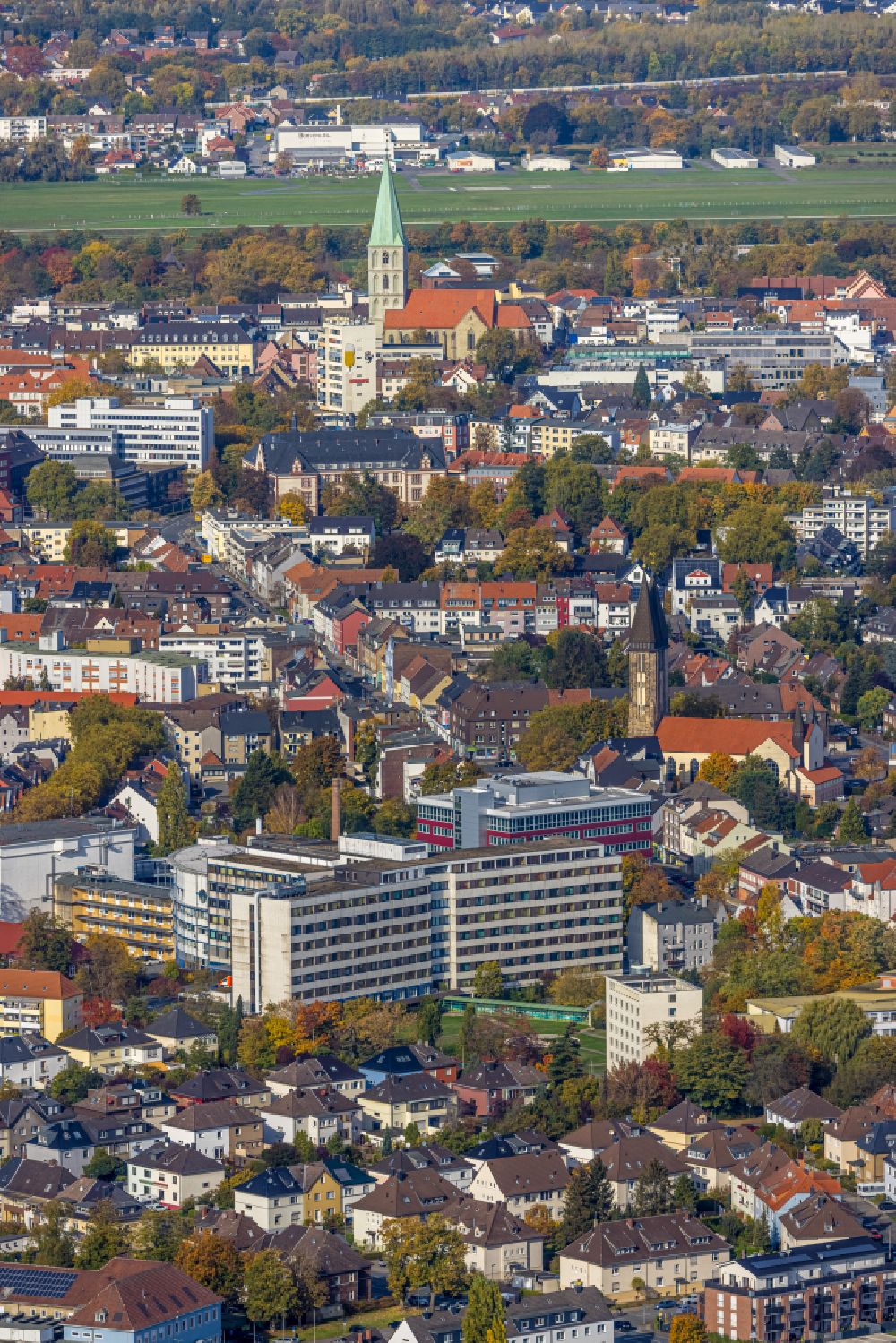 Hamm aus der Vogelperspektive: Gerichts- Gebäudekomplex OLG Oberlandesgericht in Hamm im Bundesland Nordrhein-Westfalen, Deutschland