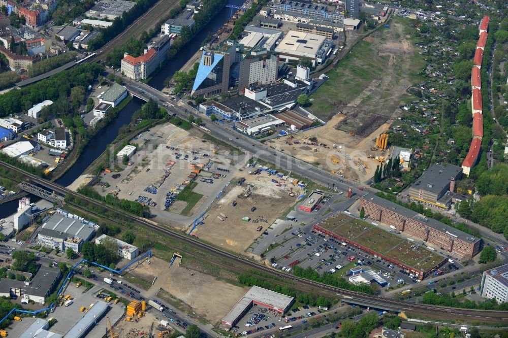 Berlin Neukölln aus der Vogelperspektive: Geräumtes Baufeld für den Neubau der Weiterführung der Trasse der Stadtautobahn A100 in Berlin Neukölln