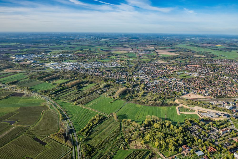 Luftaufnahme Stade - Gesamtübersicht und Stadtgebiet mit Außenbezirken Campe in Stade im Bundesland Niedersachsen, Deutschland