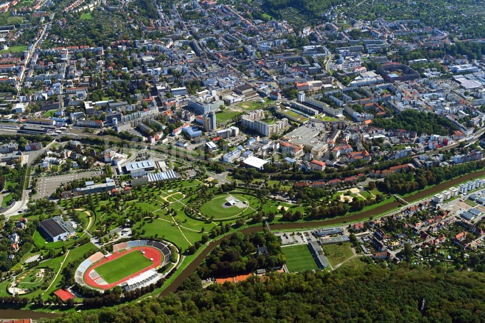 Luftbild Gera - Gesamtübersicht und Stadtgebiet mit Außenbezirken und Innenstadtbereich in Gera im Bundesland Thüringen, Deutschland