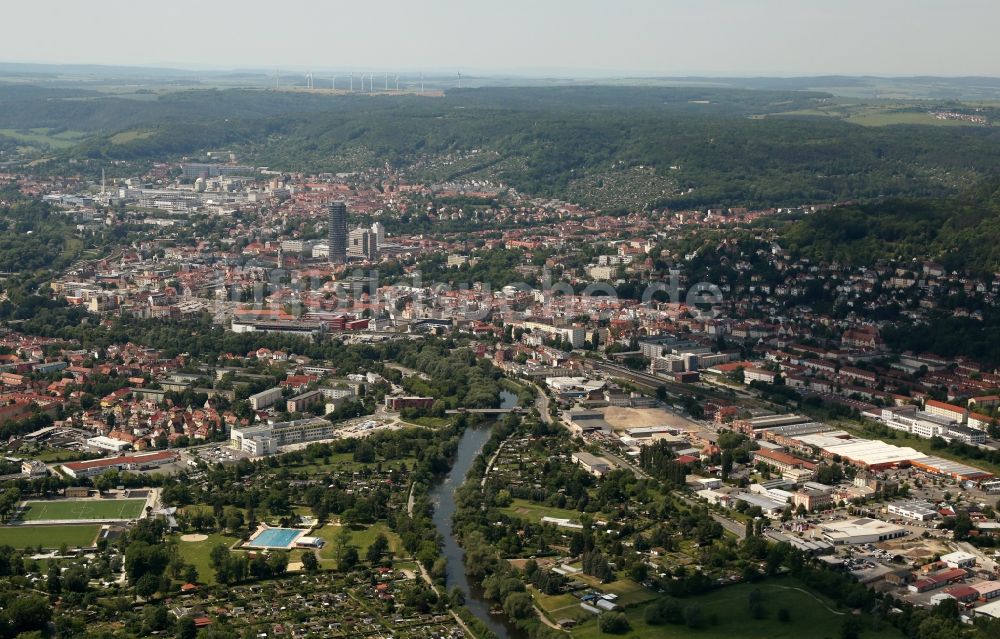 Jena von oben - Gesamtübersicht und Stadtgebiet mit Außenbezirken und Innenstadtbereich in Jena im Bundesland Thüringen, Deutschland