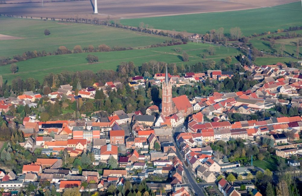Luftaufnahme Kemberg - Gesamtübersicht und Stadtgebiet mit Außenbezirken und Innenstadtbereich in Kemberg im Bundesland Sachsen-Anhalt, Deutschland