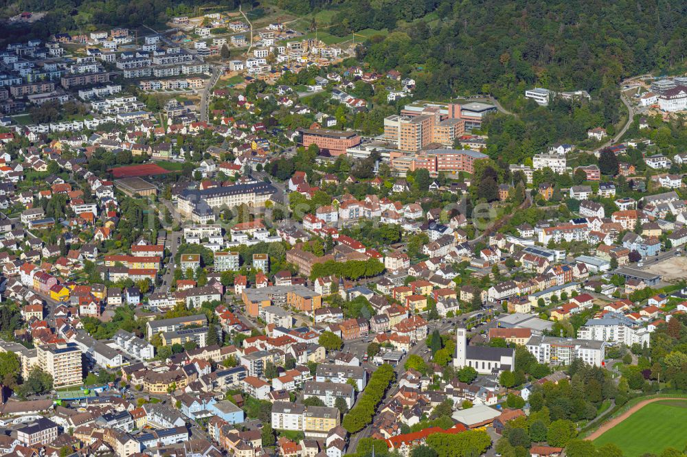 Luftbild Lahr/Schwarzwald - Gesamtübersicht und Stadtgebiet mit Außenbezirken und Innenstadtbereich in Lahr/Schwarzwald im Bundesland Baden-Württemberg, Deutschland