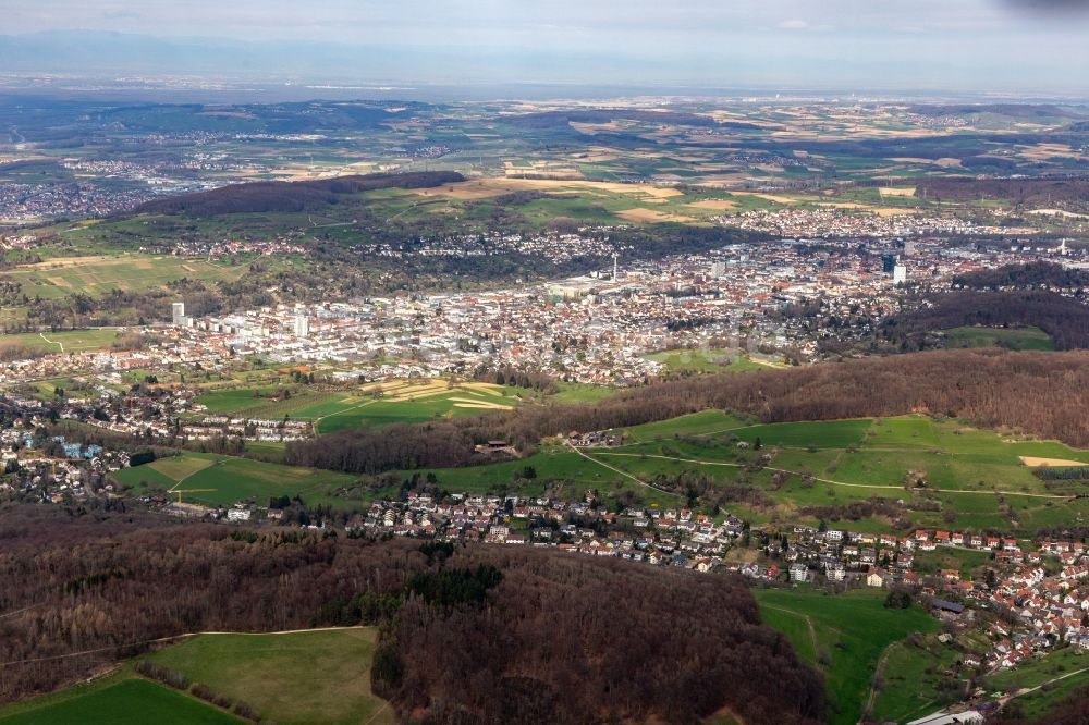 Luftbild Lörrach - Gesamtübersicht und Stadtgebiet mit Außenbezirken und Innenstadtbereich in Lörrach im Bundesland Baden-Württemberg, Deutschland