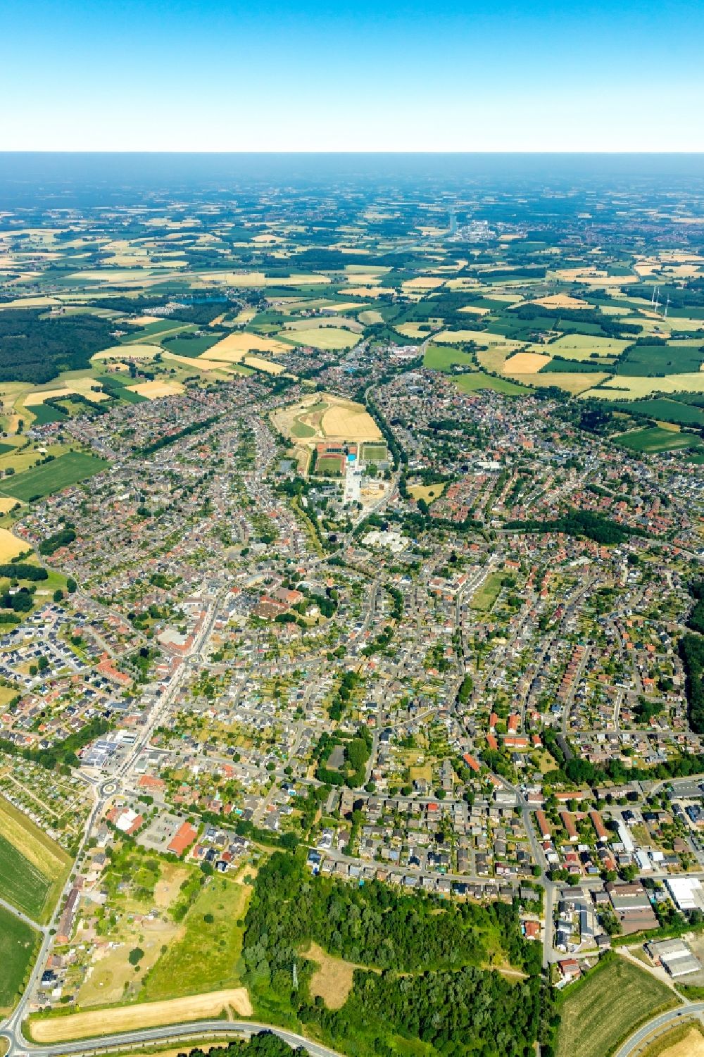 Selm aus der Vogelperspektive: Gesamtübersicht und Stadtgebiet mit Außenbezirken und Innenstadtbereich in Selm im Bundesland Nordrhein-Westfalen, Deutschland