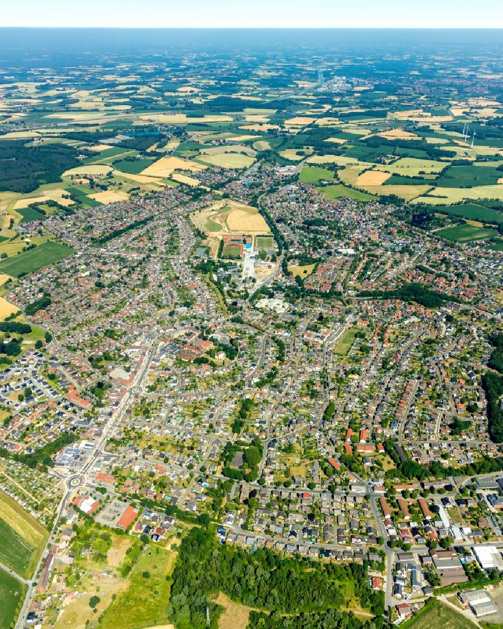 Luftbild Selm - Gesamtübersicht und Stadtgebiet mit Außenbezirken und Innenstadtbereich in Selm im Bundesland Nordrhein-Westfalen, Deutschland