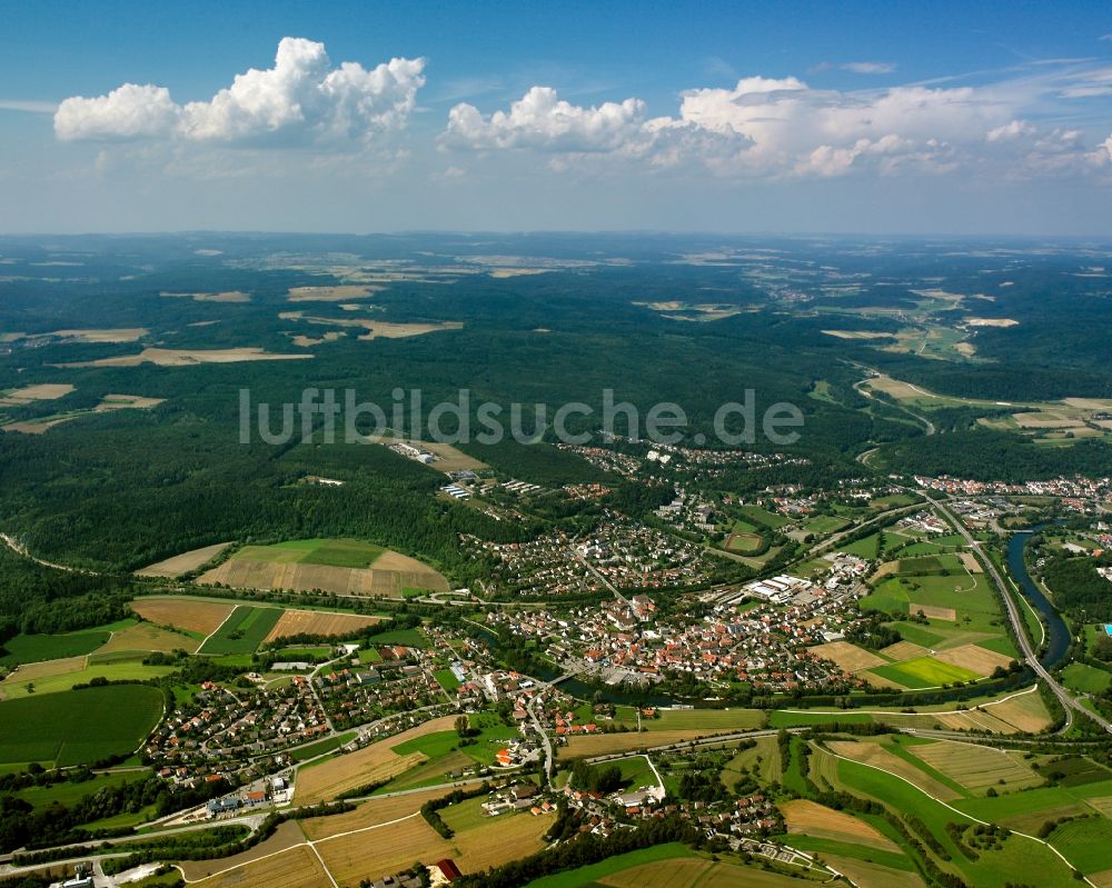 Luftbild Sigmaringen - Gesamtübersicht und Stadtgebiet mit Außenbezirken und Innenstadtbereich in Sigmaringen im Bundesland Baden-Württemberg, Deutschland