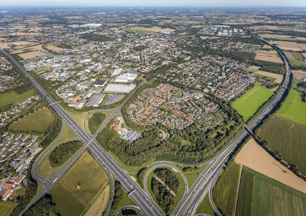 Luftbild Unna - Gesamtübersicht und Stadtgebiet mit Außenbezirken und Innenstadtbereich in Unna im Bundesland Nordrhein-Westfalen, Deutschland