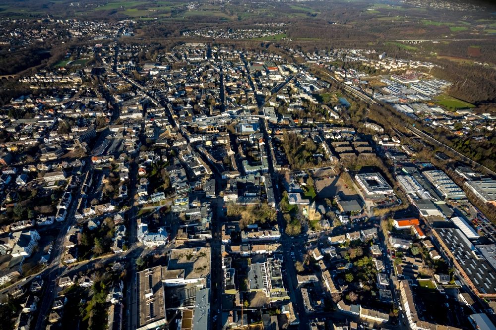 Luftaufnahme Velbert - Gesamtübersicht und Stadtgebiet mit Außenbezirken und Innenstadtbereich in Velbert im Bundesland Nordrhein-Westfalen, Deutschland