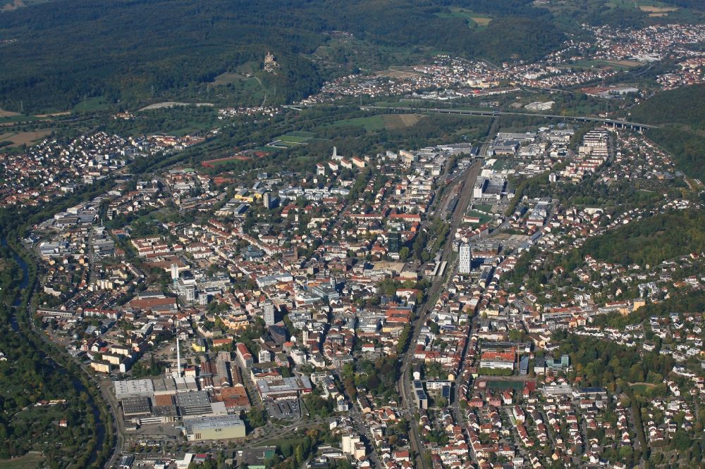 Lörrach aus der Vogelperspektive: Gesamtübersicht und Stadtgebiet und Innenstadtbereich in Lörrach im Bundesland Baden-Württemberg, Deutschland