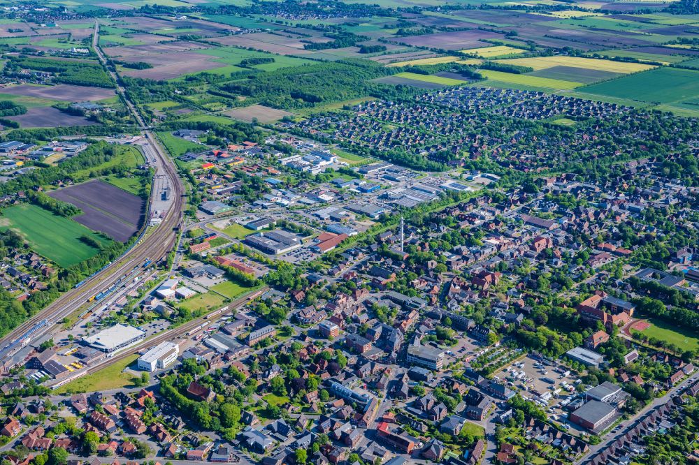 Luftaufnahme Niebüll - Gesamtübersicht des Stadtgebietes in Niebüll im Bundesland Schleswig-Holstein, Deutschland