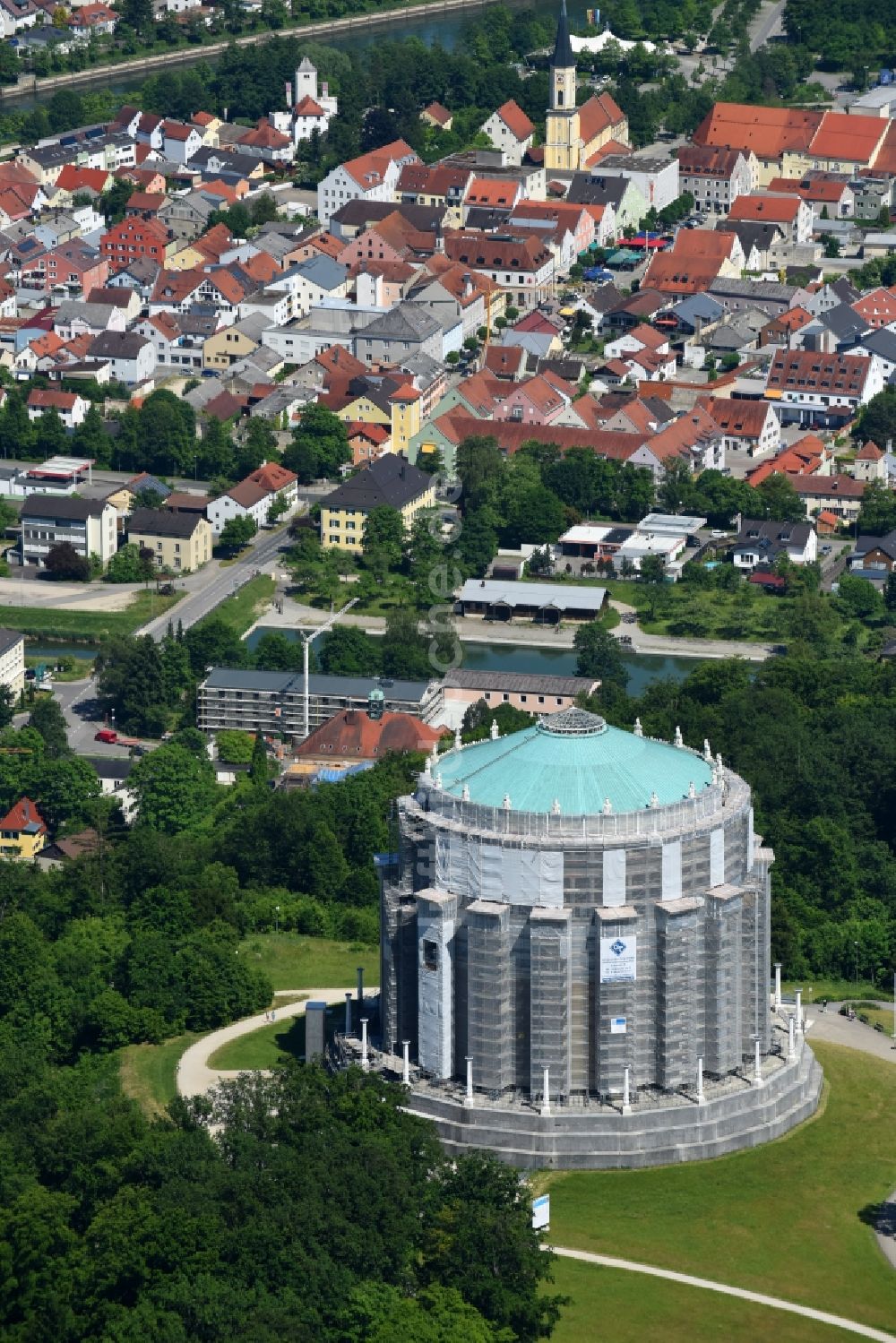Luftaufnahme Kelheim - Geschichts- Denkmal Befreiungshalle Kelheim im Ortsteil Hohenpfahl in Kelheim im Bundesland Bayern, Deutschland