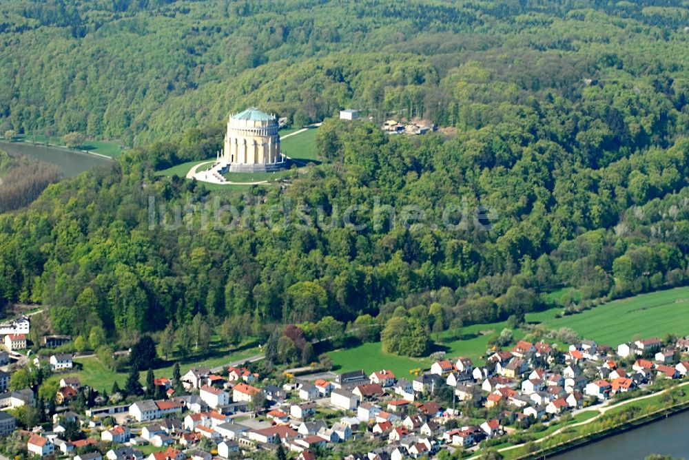 Luftbild Kelheim - Geschichts- Denkmal Befreiungshalle Kelheim im Ortsteil Hohenpfahl in Kelheim im Bundesland Bayern, Deutschland
